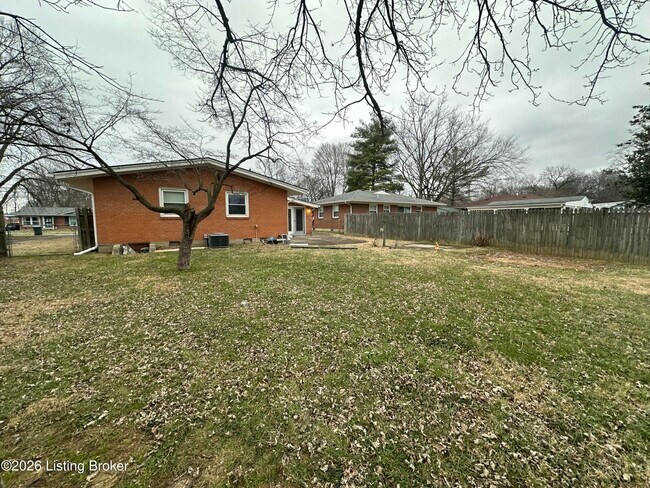 Building Photo - 4806 Mid Dr