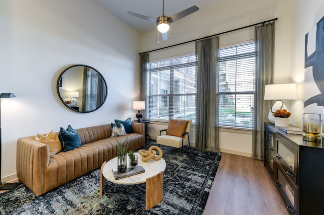 Primary Photo - 4465 S Preston Rd