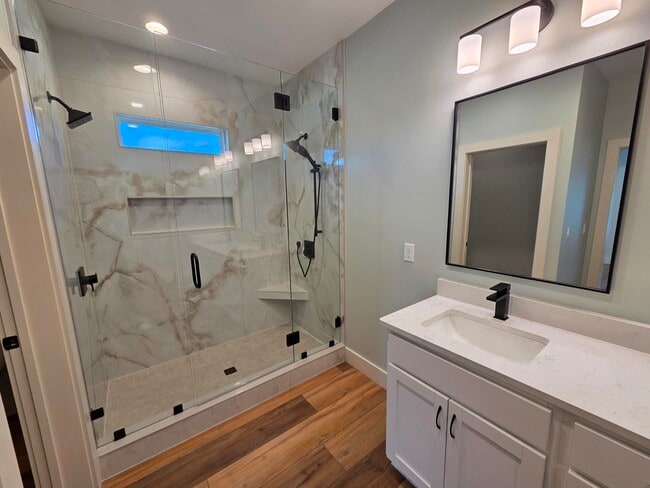 Building Photo - 1821 Lubbock Rd