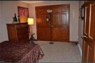 Building Photo - 619 Mahan Ave