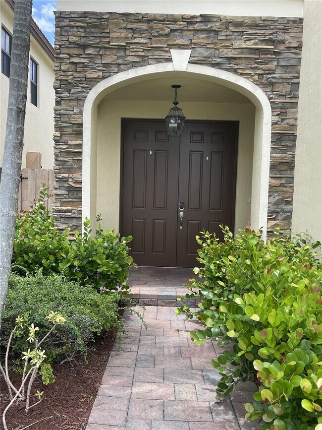 Building Photo - 8770 NW 99th Path