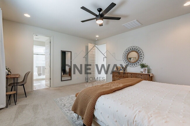 Building Photo - 5411 S Canyon Rim