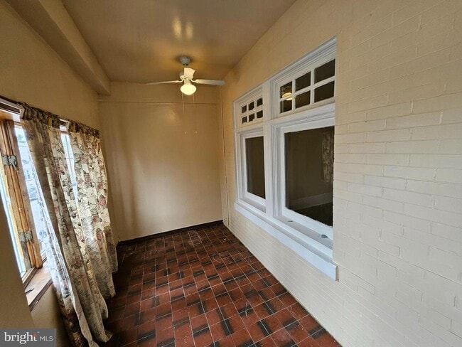 Building Photo - 342 N Simpson St