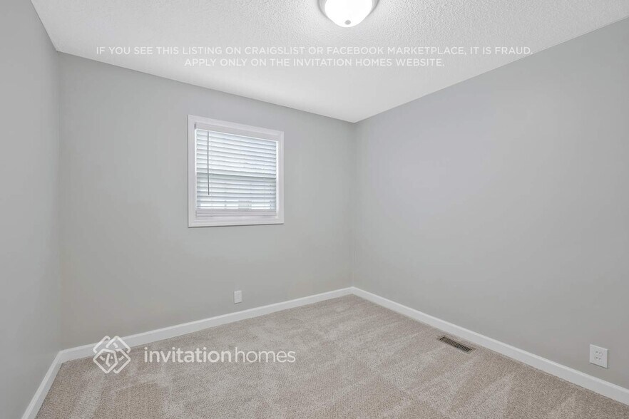 Building Photo - 302 Nix Dr