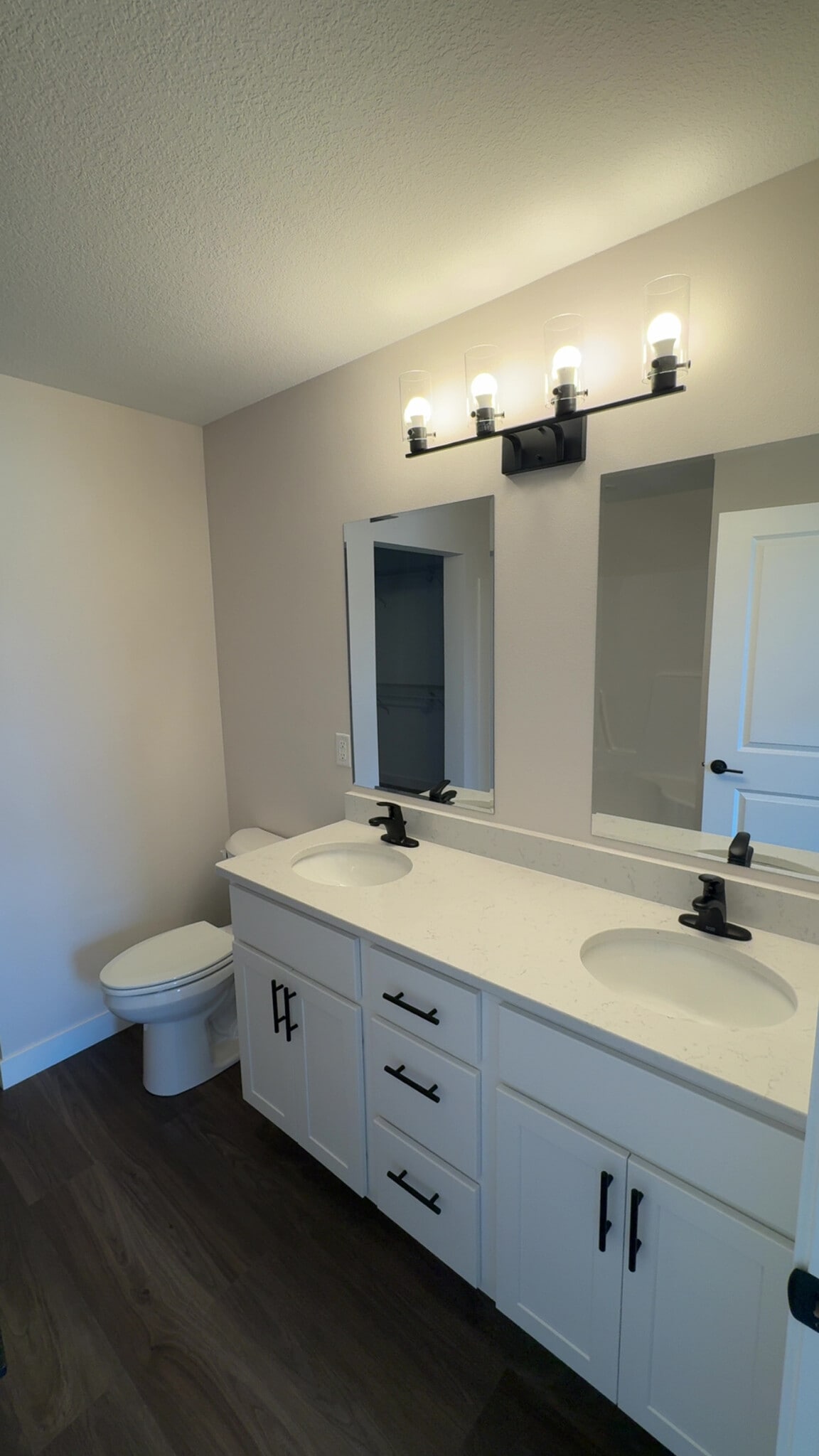 Building Photo - 2432 Roycroft Aly