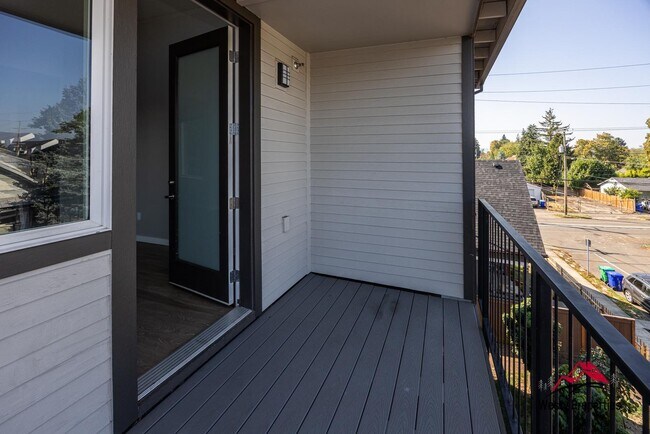 Building Photo - 110 N Blandena St