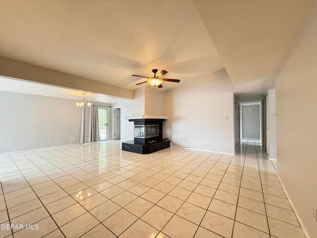 Building Photo - 11109 Pink Coral Dr