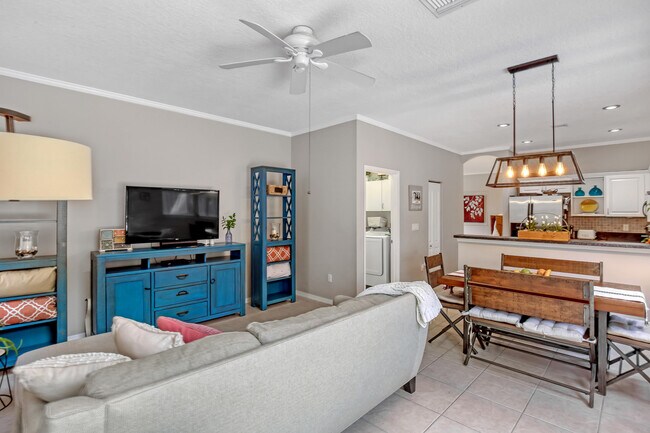 Building Photo - 10751 Oak Bend Way