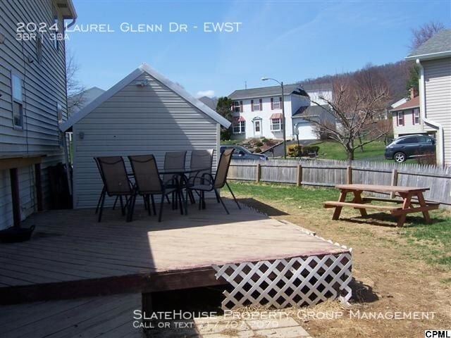 Building Photo - 3 bedroom in Deer Path Woods