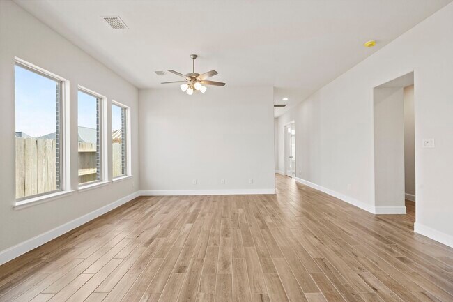 Building Photo - 16314 Rock Hollow Bend Ln