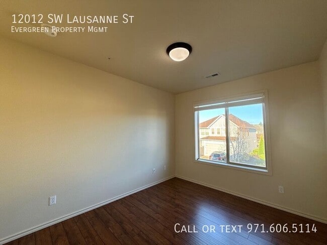 Building Photo - 12012 SW Lausanne St