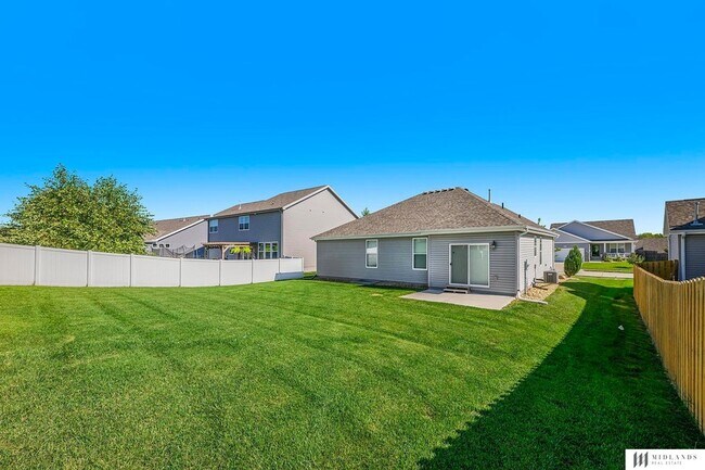 Building Photo - 7822 S 184th Ave