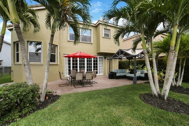 Building Photo - 8933 Alexandra Cir