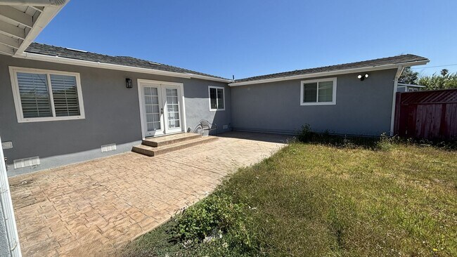 Building Photo - 8096 Juniper Ave