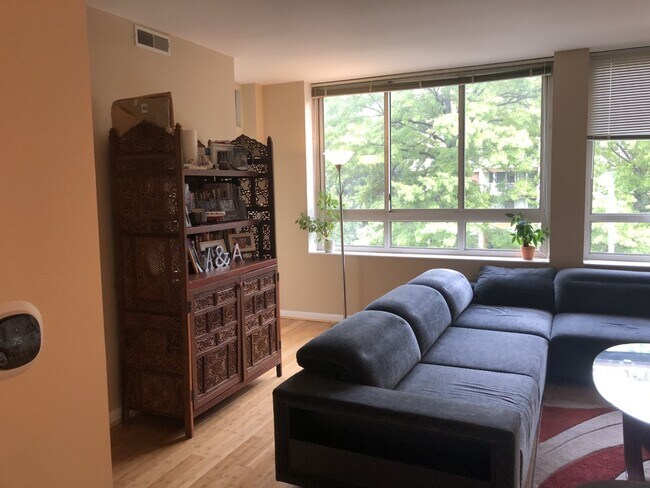 Building Photo - 350 G St SW