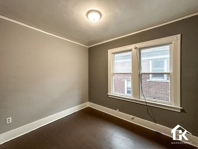 Building Photo - 2732-2734 Clements