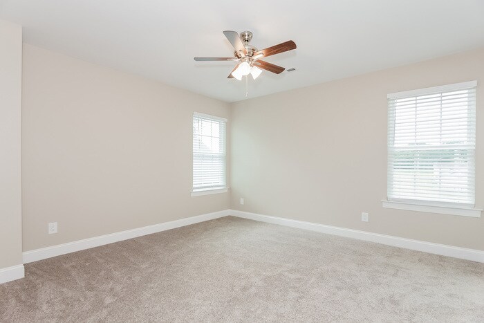 Building Photo - 503 E Cloninger St
