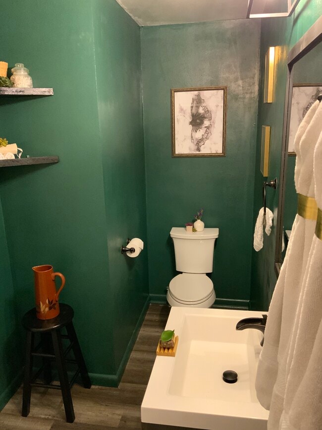 Building Photo - 218 S Jackson St