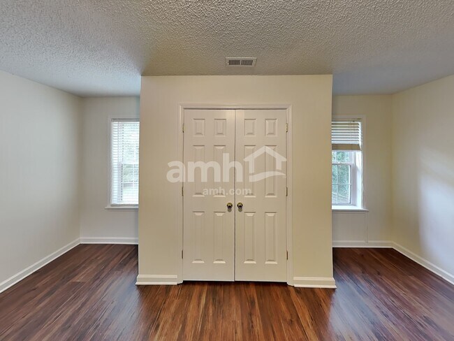 Building Photo - 11538 Laurel View Dr