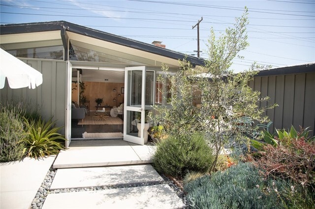 Building Photo - 3168 Stevely Ave