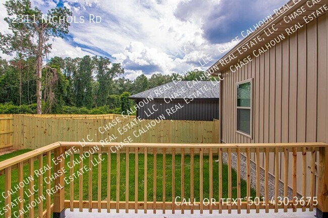 Building Photo - 2311 Nichols Rd