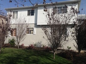 Building Photo - 128 S Hayworth Ave