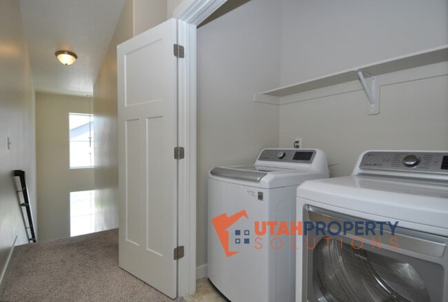 Building Photo - 14927 S Thunder Horse Ln