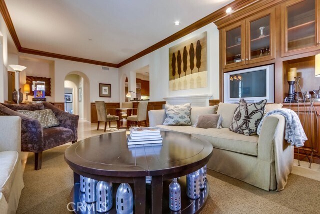 Building Photo - 11 Saraceno