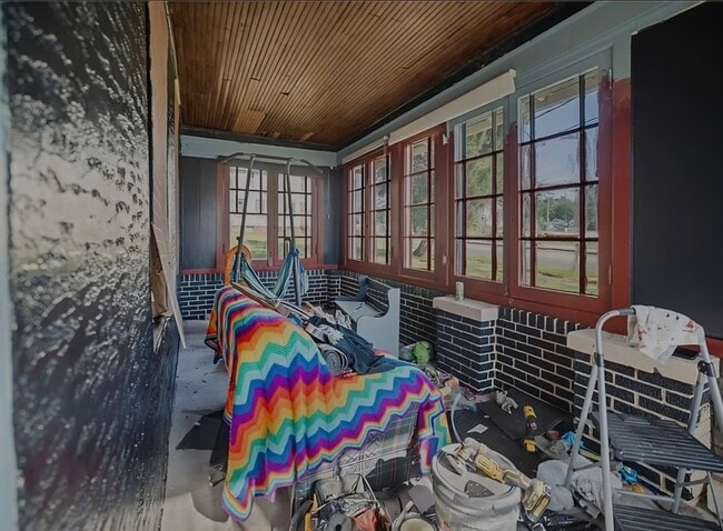Building Photo - 367 Springmill St