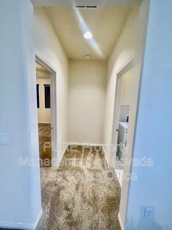 Building Photo - 117 Castle Course Ave