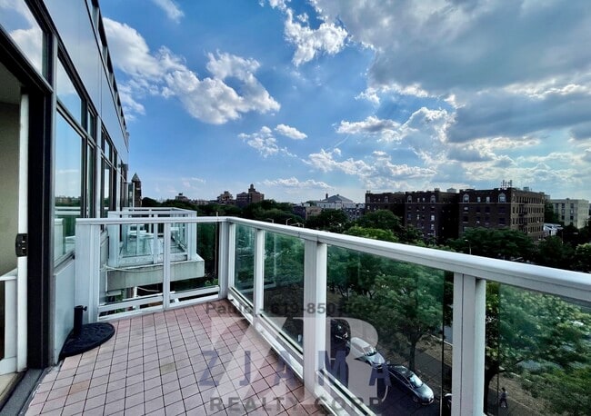 Building Photo - 601 Ocean Pkwy