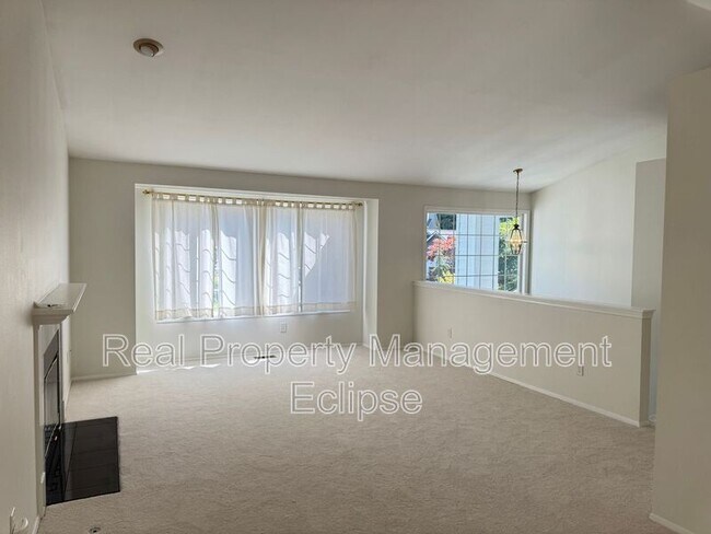 Building Photo - 7126 NE 165th Pl