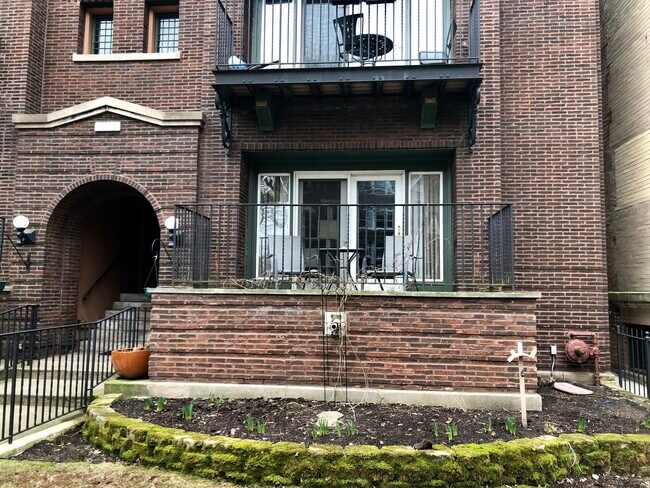 Building Photo - 1101 W Pratt Blvd