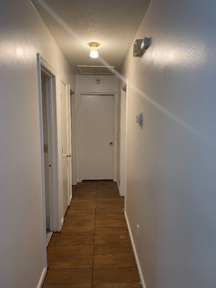Building Photo - 1623 Huffman Dr