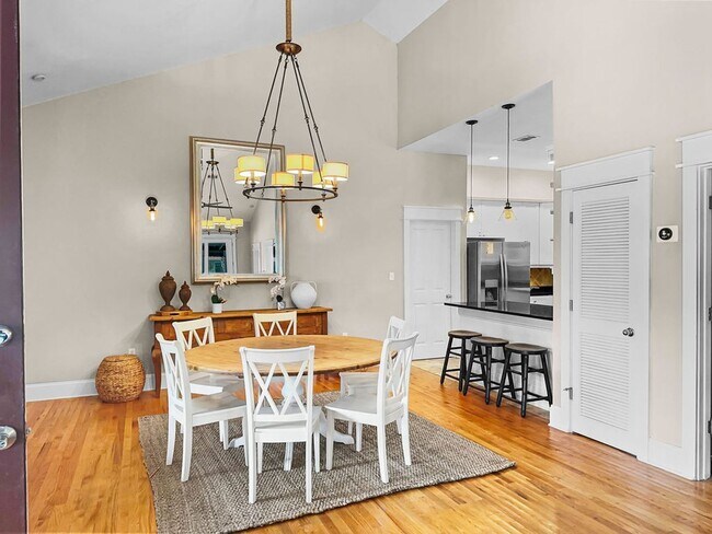 Building Photo - 50% off first months rent.  Open 3 bedroom...