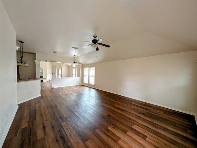 Building Photo - 3910 Gibraltar Dr
