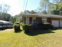 Building Photo - 117 22nd Ave NW