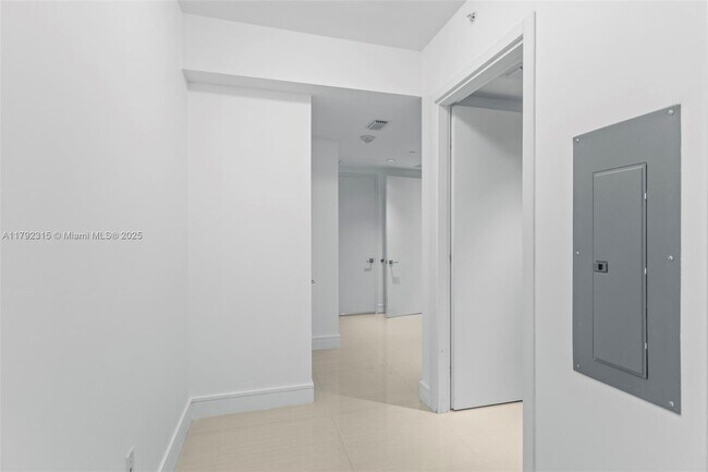 Building Photo - 3250 NE 188th St