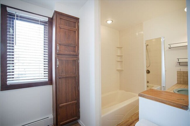 Building Photo - 52 Ludger Ave