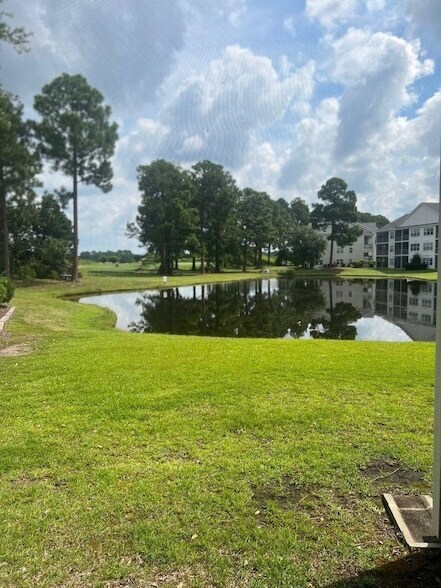 Building Photo - 5090 Windsor Green Way