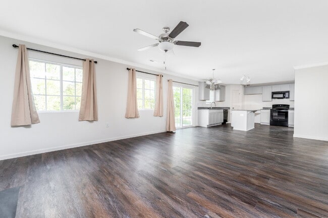 Building Photo - 3662 Foxton Dr