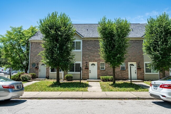 Primary Photo - 1311 S Senate Ave