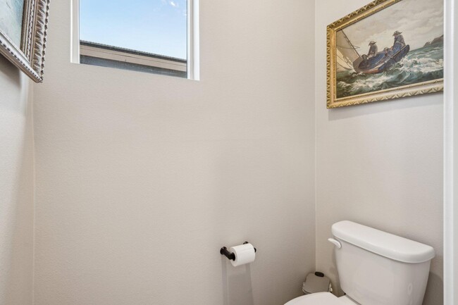 Building Photo - 51725 Pinnacle Vis Dr
