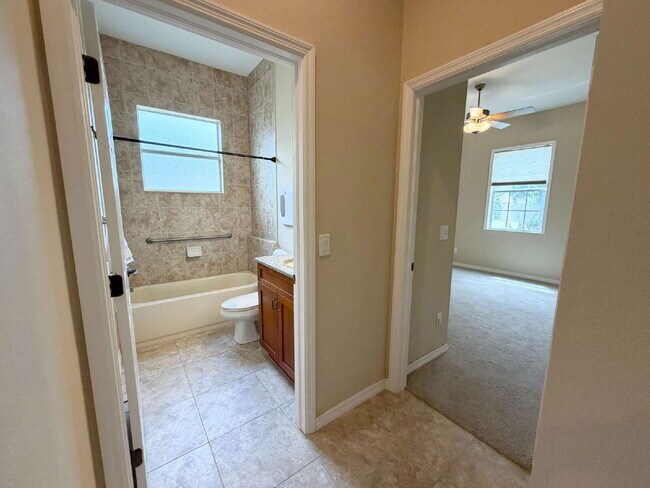 Building Photo - "Unfurnished Home on Golf Course in Hudson, FL - Spacious 1,853 Sq Ft Haven!"