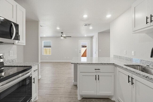 Building Photo - Just Minutes from Dyess AFB | Welcome to Hampton Hills