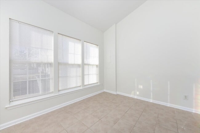 Building Photo - 5028 Prosperity Ridge Rd