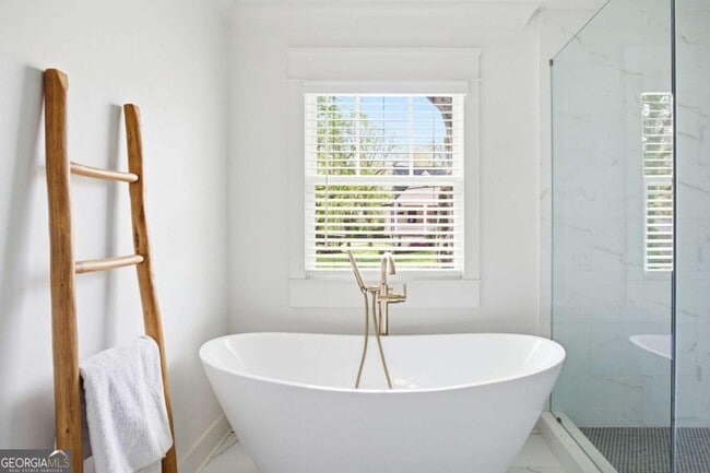 Building Photo - 318 Ashburton Ave SE