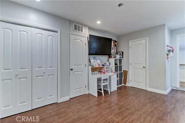 Building Photo - 1650 Iowa St