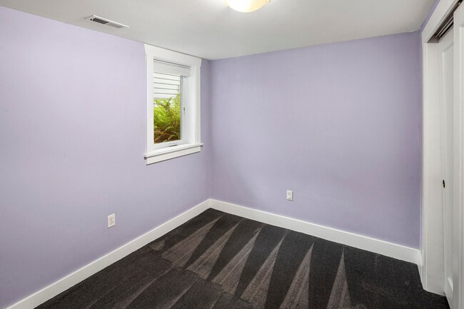 Building Photo - 814 NW 70th St