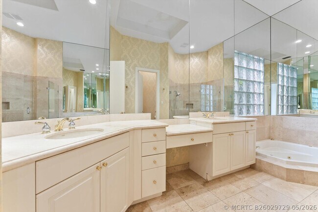 Building Photo - 7081 Mallorca Crescent